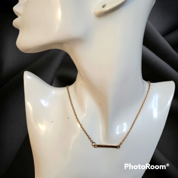 5/$25 Goldtone Minimalist Bar Pendant Chain Necklace - Picture 1 of 7